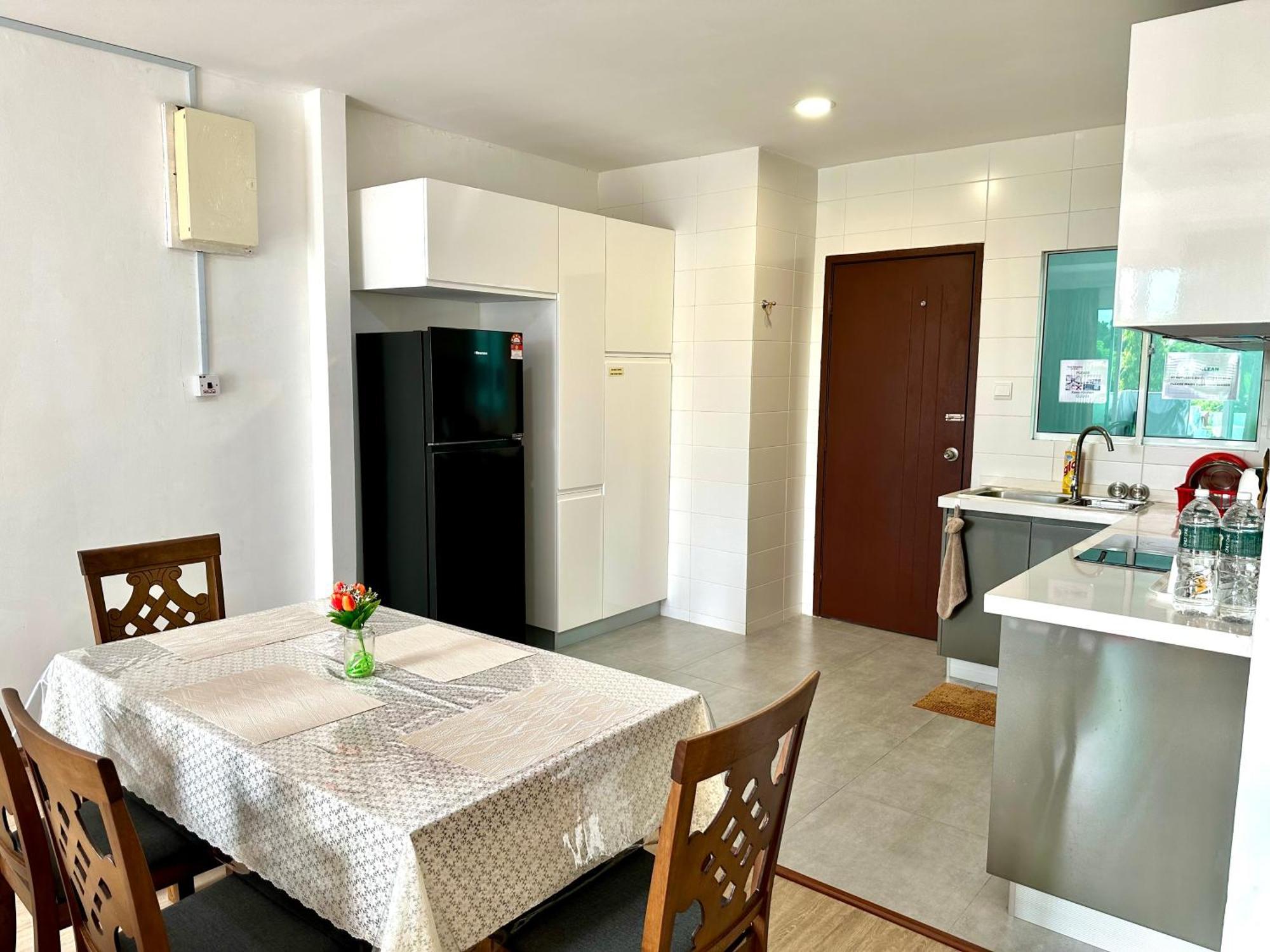 Springfield 3-Storey Cheerful Townhouse #Yoyo Homestay Сандакан Экстерьер фото